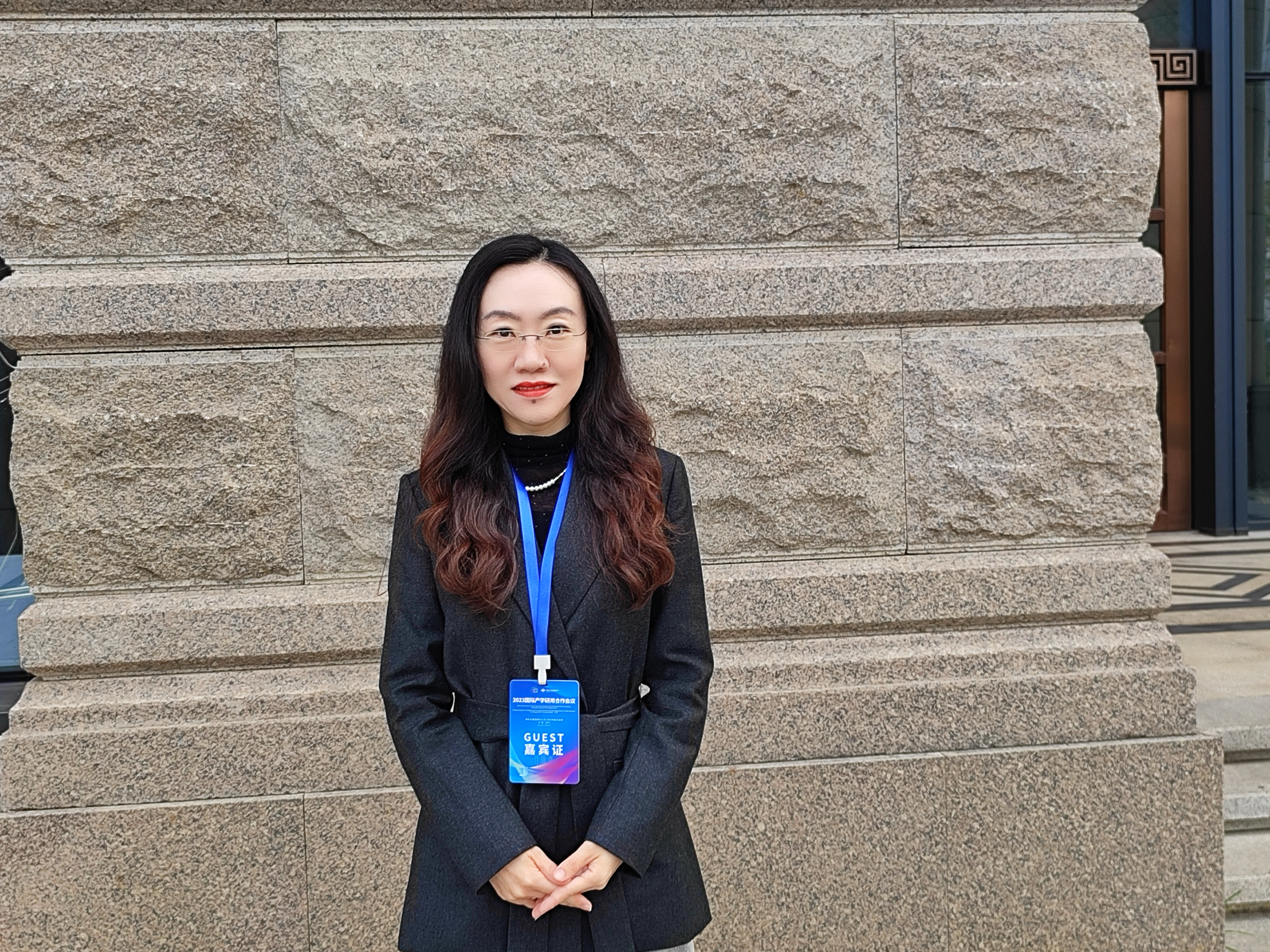 03 安泰天龍-優秀黨員王玲.jpg 03 安泰天龍-優秀黨員王玲.jpg