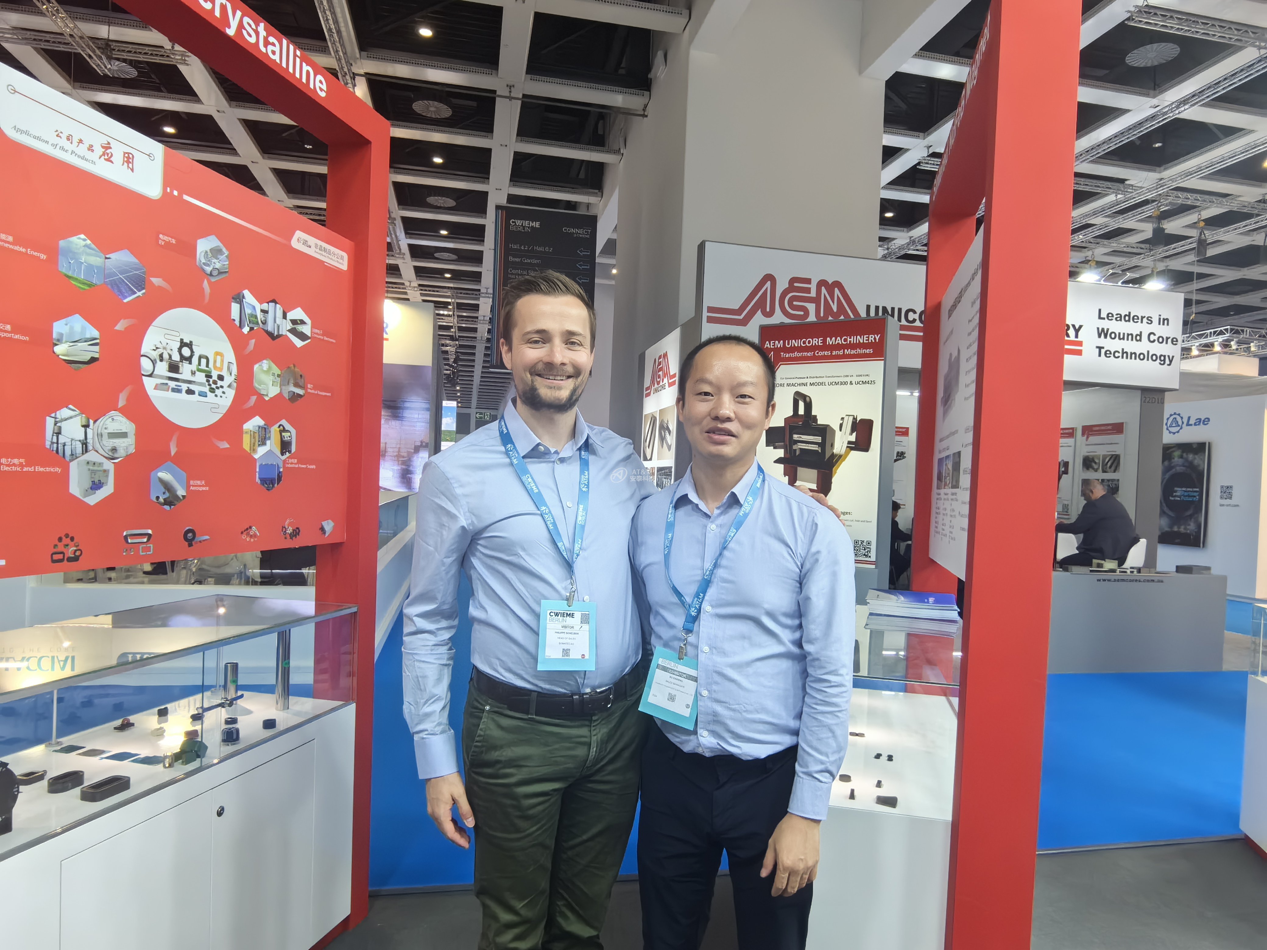 3圖、 許大鵬與客戶.jpg